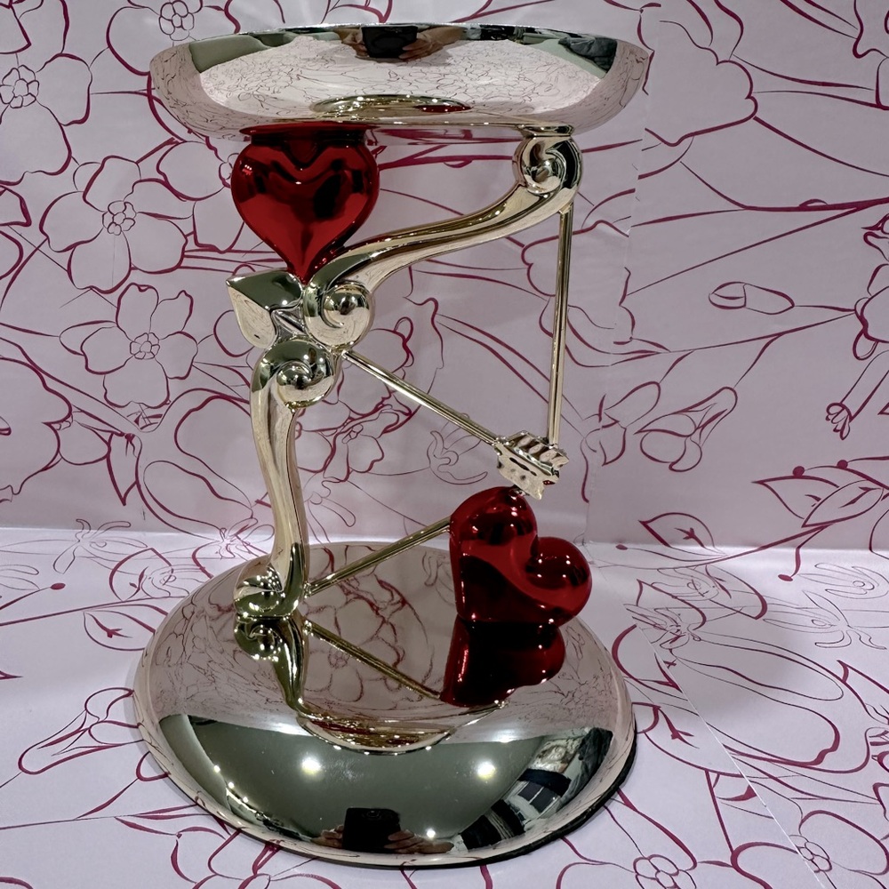 Bath and Body Works Heart Arrow Pedestal 3 Wick Holder